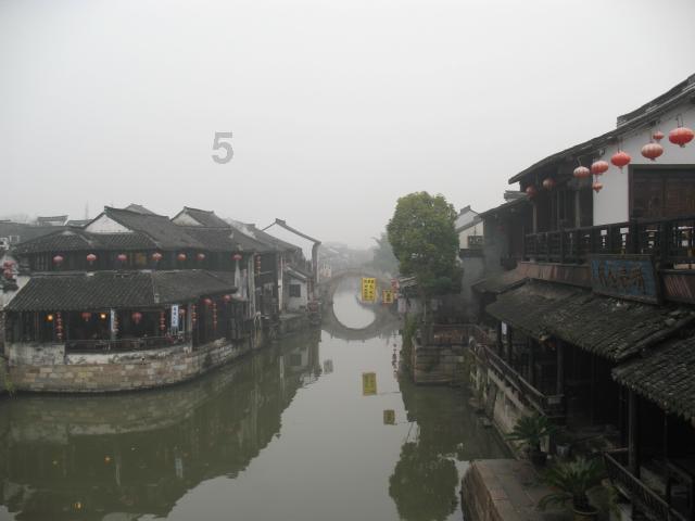 韩庚卢靖姗合体扫楼，全程牵手好甜蜜，两人越来越有夫妻相